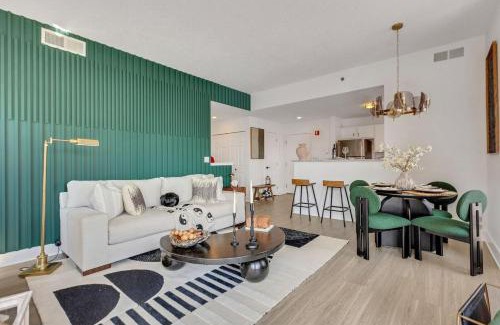 Downtown Apartamento | Penthouse Perfection With Unmatched Skyline Views