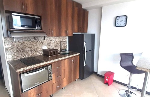 Laureles - Estadio Apartamento | Penthouse Rooftop Gem in the Laureles