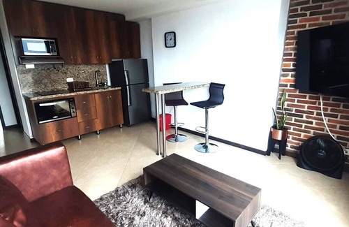 Laureles - Estadio Apartamento | Penthouse Rooftop Gem in the Laureles