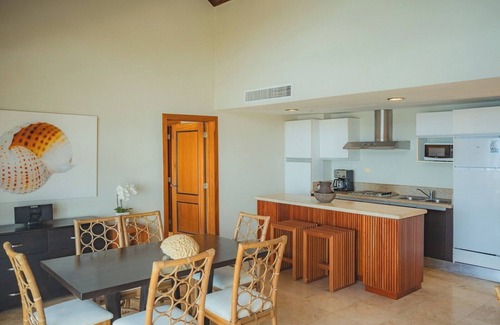 Puerto Bahia Apartamento | Penthouse Suite at Puerto Bahia in Samana