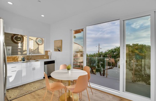 Mussel Shoals Casa | Penthouse Surfside Oasis in Mussel Shoals