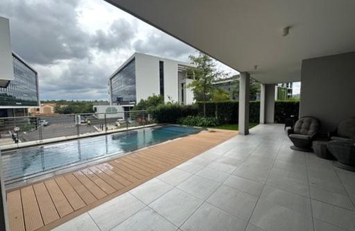 Menlyn Apartamento | Penthouse@Triology, Menlyn Maine