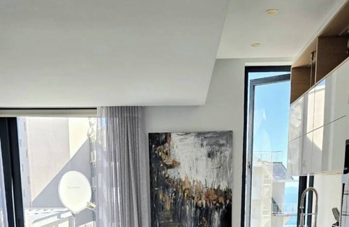 Sea Point Promenade Villa | Penthouse Villa in Bantry Bay, Cape Town.