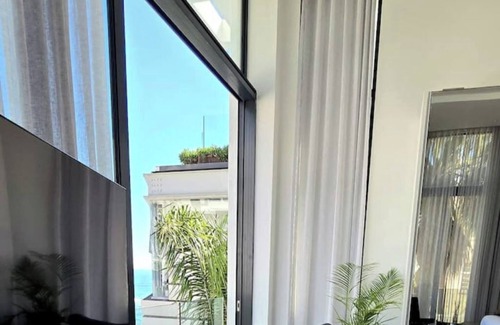 Sea Point Promenade Villa | Penthouse Villa in Bantry Bay, Cape Town.