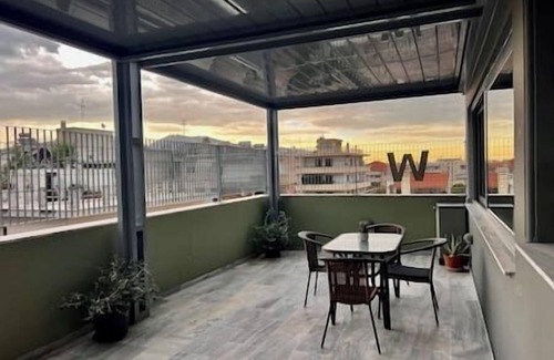 Khalandrion Apartamento | Penthouse W in Marousi near Hospitals, by PromosHomes