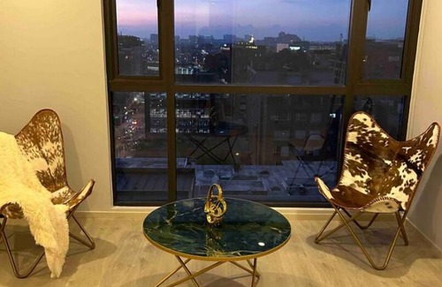 Chico Casa | Penthouse with 360 degree amazing views of Bogota’ & Andes range.