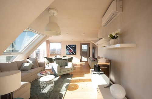 Penzing Condominio | Penthouse with a view of Schönbrunn Palace