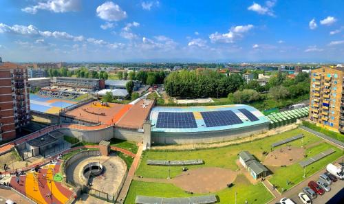 Cinisello Balsamo Apartamento | Penthouse with Garage & Stunning Views of Milan - Near the Underground of Milan