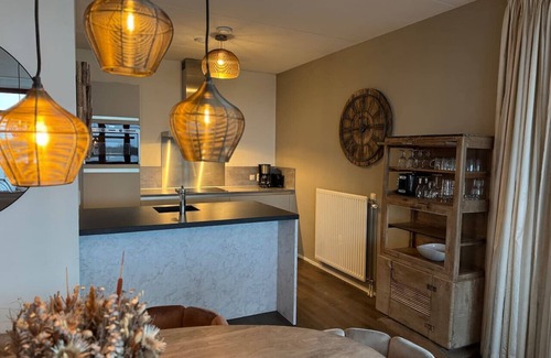 Biddinghuizen Apartamento | Penthouse with Jacuzzi and Sauna on the waterfront