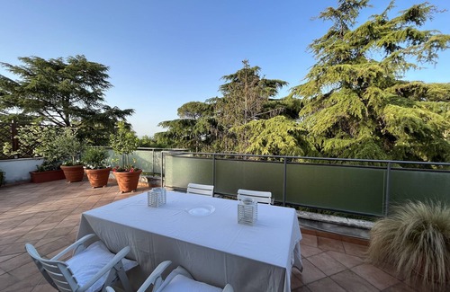 Camilluccia Apartamento | Penthouse with large panoramic terrace