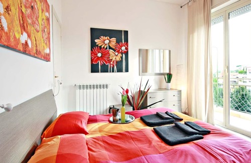 Trionfale Apartamento | Ático con gran terraza con vistas a Roma.