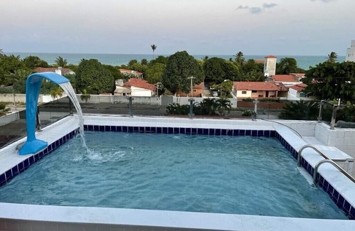 Jacuma Apartamento | Ático con piscina y amplia vista al mar!