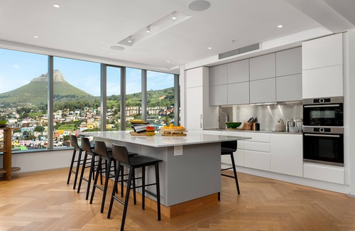 Bo'Kaap Apartamento | Penthouse with Postcard Views and Artistic Flair