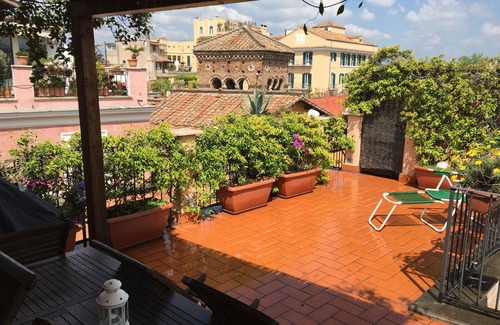 Trastevere Apartamento | PENTHOUSE TRASTEVERE con TERRAZA AZOTEA PANORÁMICA, corazón del viejo centro histórico