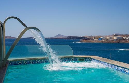 Melenara Apartamento | Penthouse with Private Swimming Pool