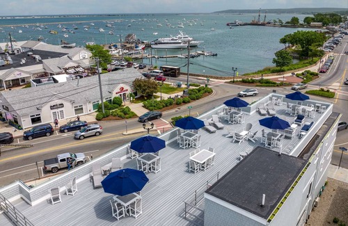 Plymouth Cultural District Apartamento | Penthouse with Private Roofdeck on Plymouth Harbor