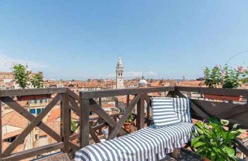 Castello Apartamento | Penthouse with Rooftop Terrace and 360 Views of Venice - Venice5th