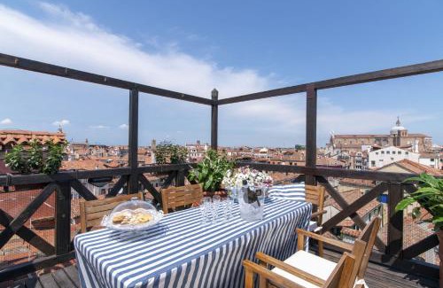 Castello Apartamento | Penthouse with Rooftop Terrace and 360 Views of Venice - Venice5th