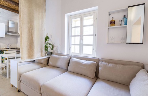 Historic Castle District Apartamento | PENTHOUSE WITH SEAVIEW TERRACE IN THE CITY'S HEART