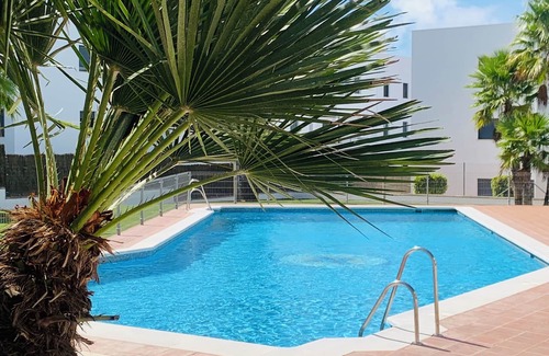 Conil de la Frontera Apartamento | Atico, garage, terraza, piscina, wifi, ascensor, 1800m la playa, 1600m centro