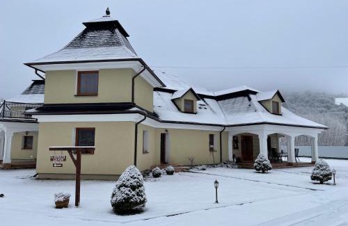 Oravsky Podzamok Casa | Penzión U dvoch levov