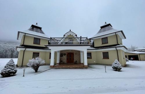 Oravsky Podzamok Casa | Penzión U dvoch levov
