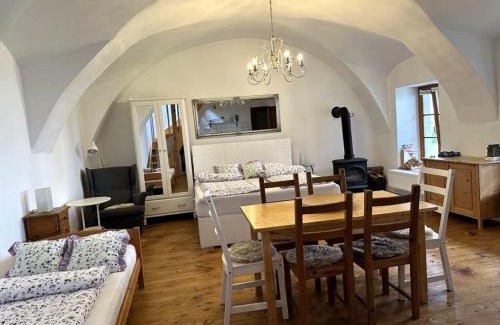 Hluboka nad Vltavou Casa | Penzion a hospoda Na statku