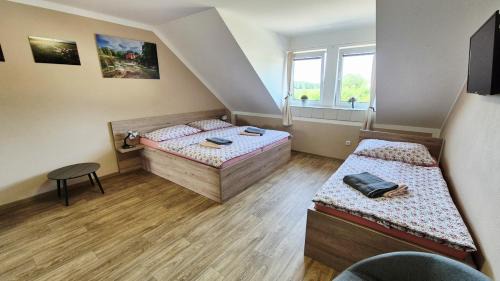 Pluhuv Zdar Casa | Penzion a restaurace Zlatovláska u zámku Červená Lhota