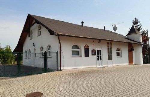 Kolin 2 Casa | Penzion Cerhenice