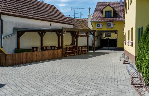 Lednice Casa | Penzion Harmonie