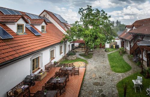 Jindrichuv Hradec Casa | Penzion Keramika