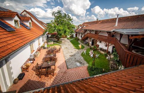 Jindrichuv Hradec Casa | Penzion Keramika