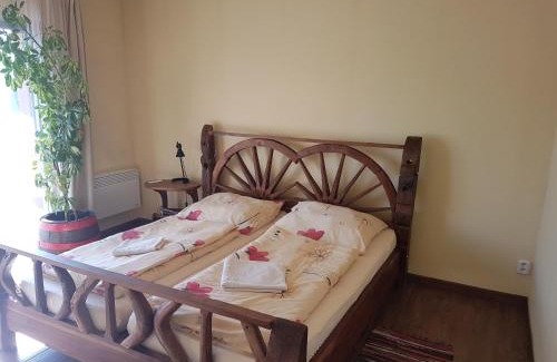 Okresanec Casa | Penzion/Motorest Na Písku