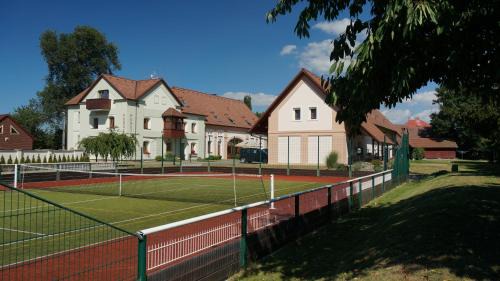 Hradec Kralove Casa | Penzion Nad Oborou