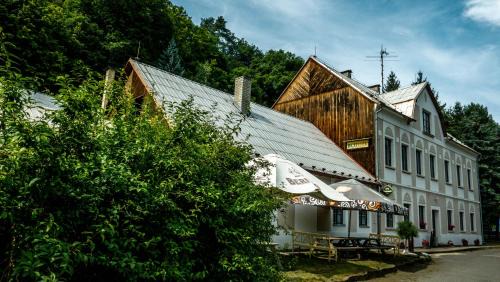 Blatce Casa | Penzion Pod Houskou