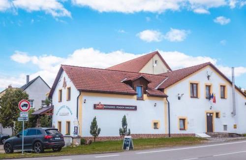 Jarosov nad Nezarkou Casa | Penzion Samorost
