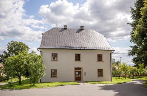Tvrdkov Casa | Penzion U Křížové Cesty