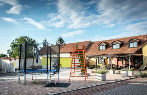 Kolin 2 Casa | Penzion Zlaté Slunce