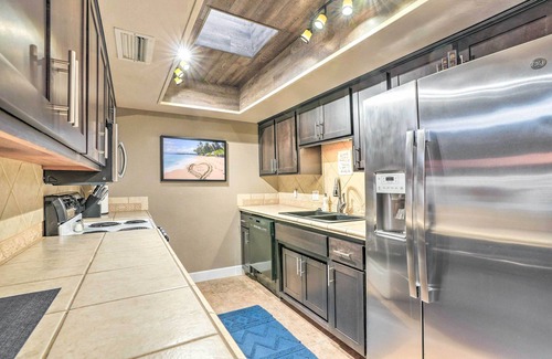 Phoenix Casa | Peoria Oasis w/ Resort Amenities, 2 Mi to Downtown