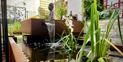 Scott Estate Villa | Pepper House Villa ,Housekeeper , heated pool , Hot tub, backup solar and water systems