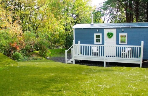 Robeston Wathen Cabina | Peppers Pocket Shepherds Hut