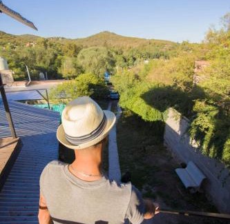 Rio Ceballos Otro | Pequeña cabaña con wifi, cocina, pequeña pileta y vistas a las sierras