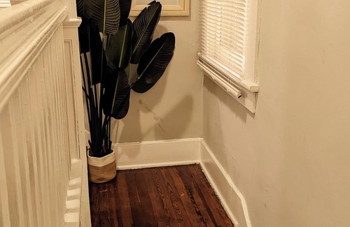 Eastside Casa | Perch 𓆱 BnB, 3/1 + yoga rm in Victorian Dist East
