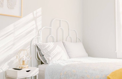 Eastside Casa | Perch 𓆱 BnB, 3/1 + yoga rm in Victorian Dist East