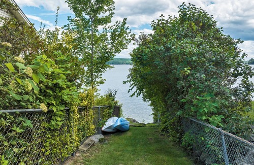 Meredith Cabaña | Perch Cottage - Lake Winnipesaukee Access - Downtown