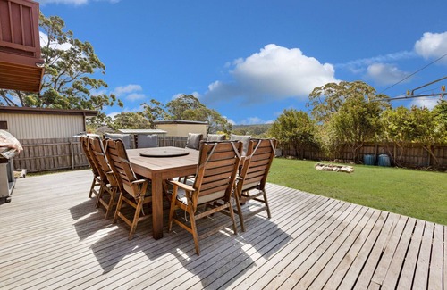 Lakes Entrance Casa | Perched on a slope, this retreat offers views of the ocean in the distance
