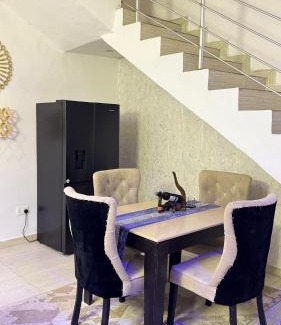 Ogombo Apartamento | Percy Homes