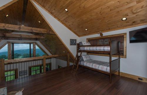 Elk Park Casa | Peregrine's Perch at Eagles Nest