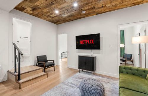 San Fernando Casa | Perfect 2BR Near Universal Studios By Poshguest