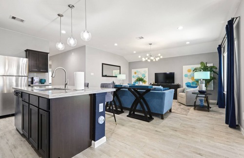 Barker Casa | Perfect 4 Temp Housing/Displaced Homeowners/Relocation